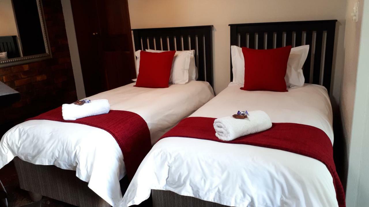 Blue Sea Guest House Източен Лондон Екстериор снимка