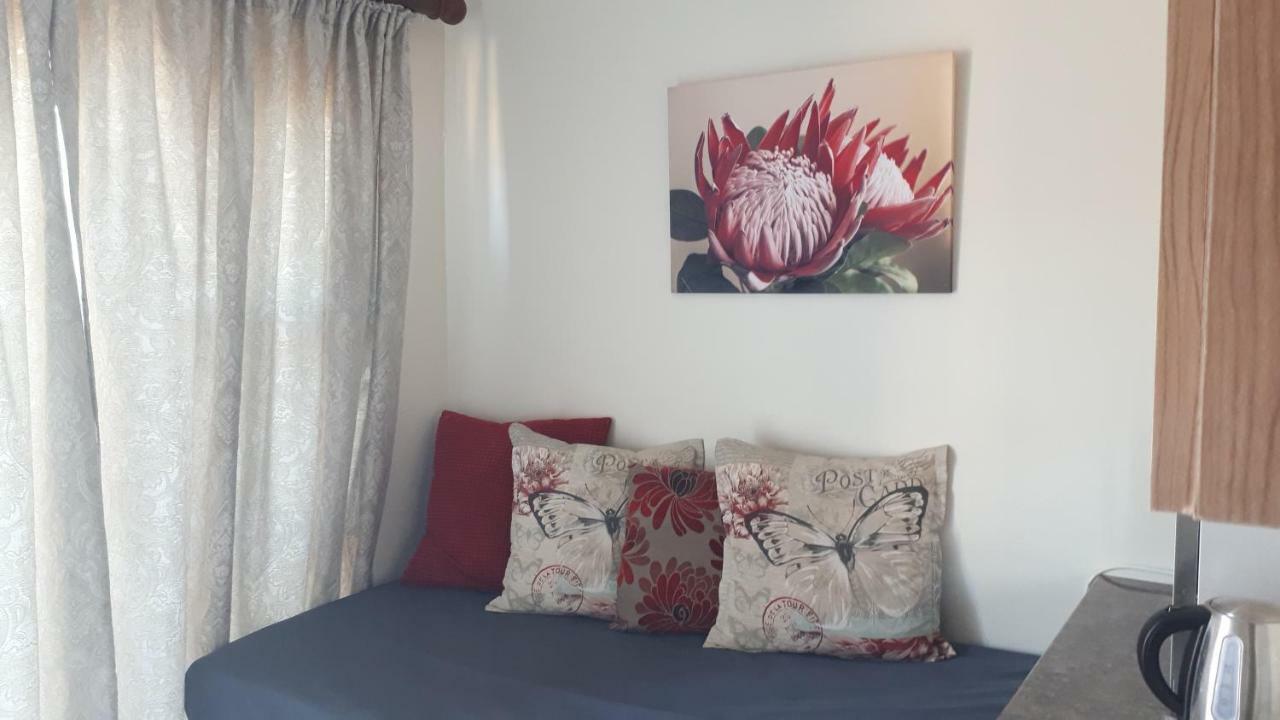 Blue Sea Guest House Източен Лондон Екстериор снимка
